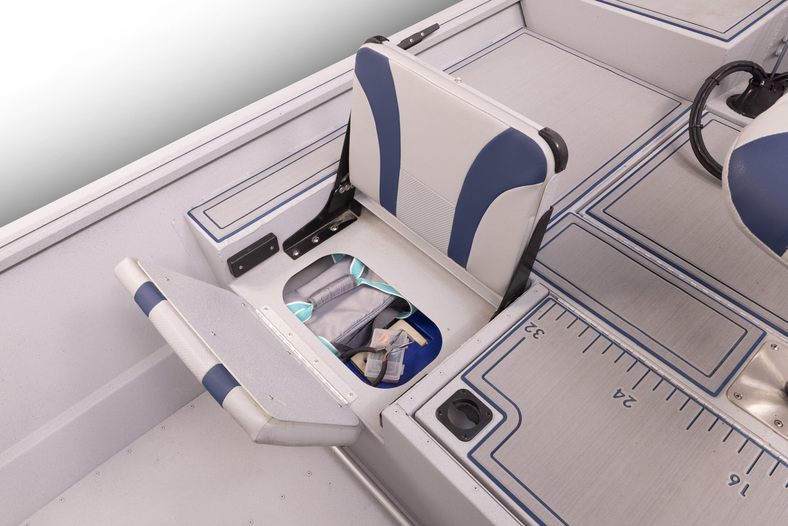 20 CCJ DLX Underseat Storage