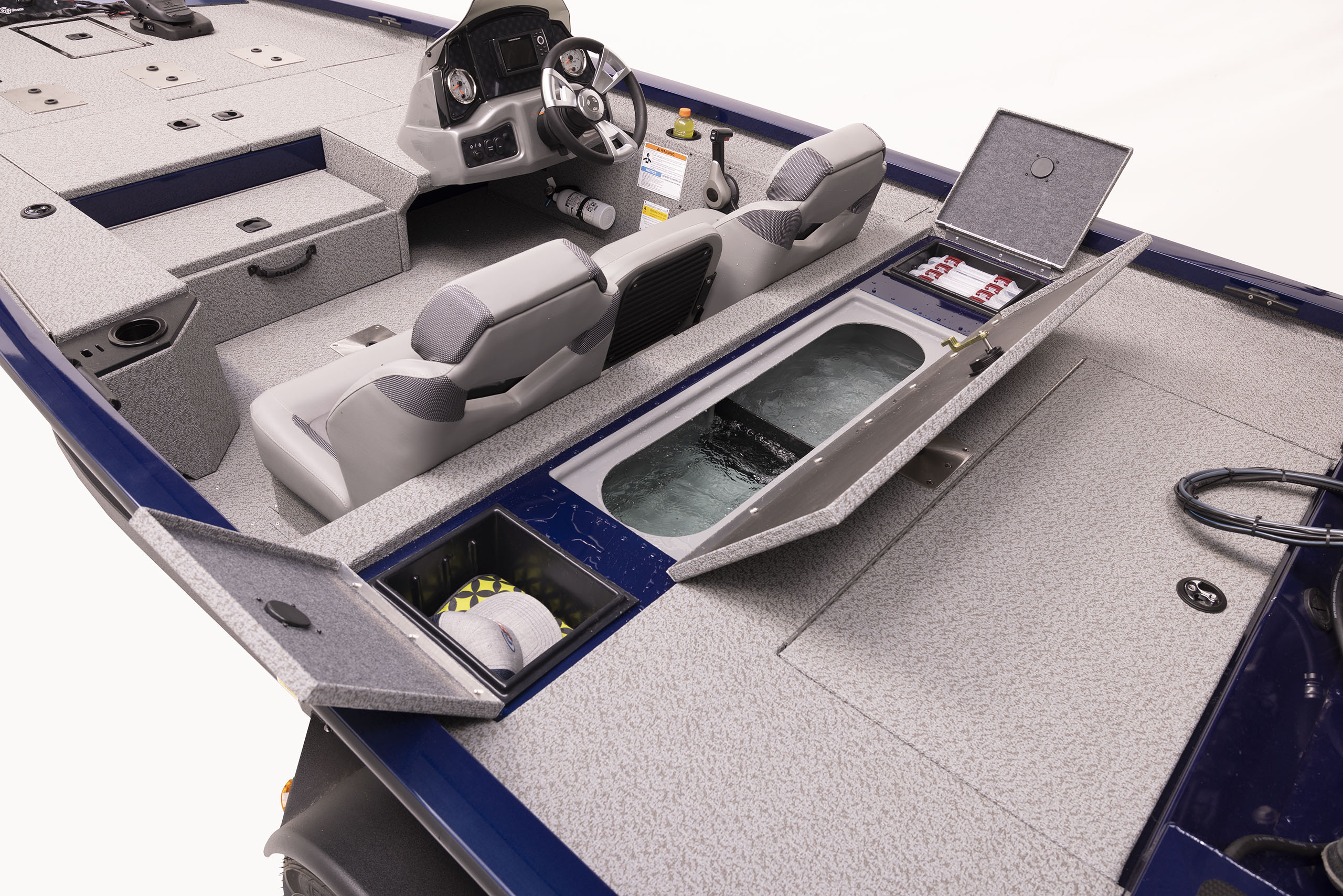 Sportsman 1710 PFX Stern Livewell